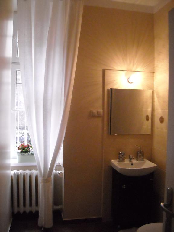 Ferienwohnung Words & Swords Krakau Zimmer foto
